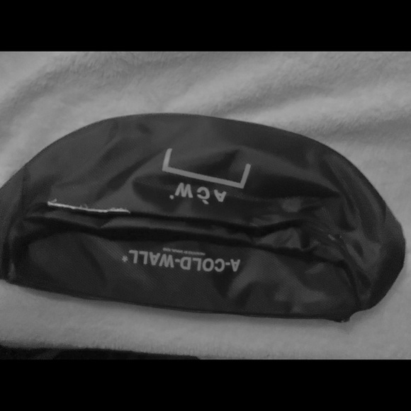 Samuel Ross sling bag - Picture 4 of 5